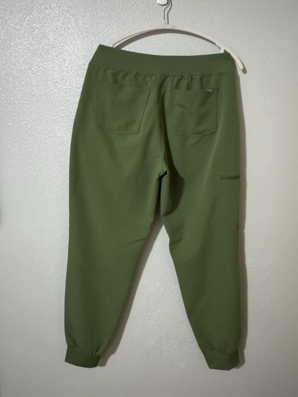 Figs Scrub Set in Fern -Top is NWT - Picture 4 of 8